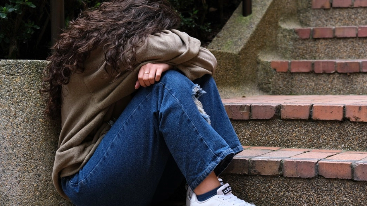 Fea - estudio revela el impacto de la fealdad en mujeres 