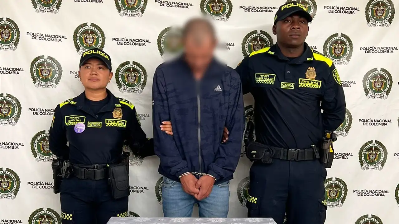 Ingresó a su casa, la amenazó y le dañó la ropa: capturan a hombre señalado de hostigar a su expareja en Guatapé