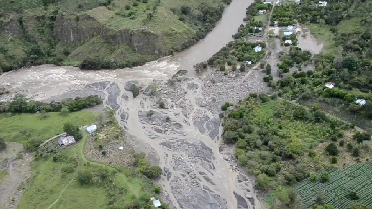 damnificados-lluvias-emergencias-colombia-urge-recursos-ungrd