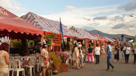 ¡El Corazón de la Feria Late Más Fuerte! Fondas de Mi Tierra celebra 16 años de tradición y alegría en la Feria de las Flores 2025
