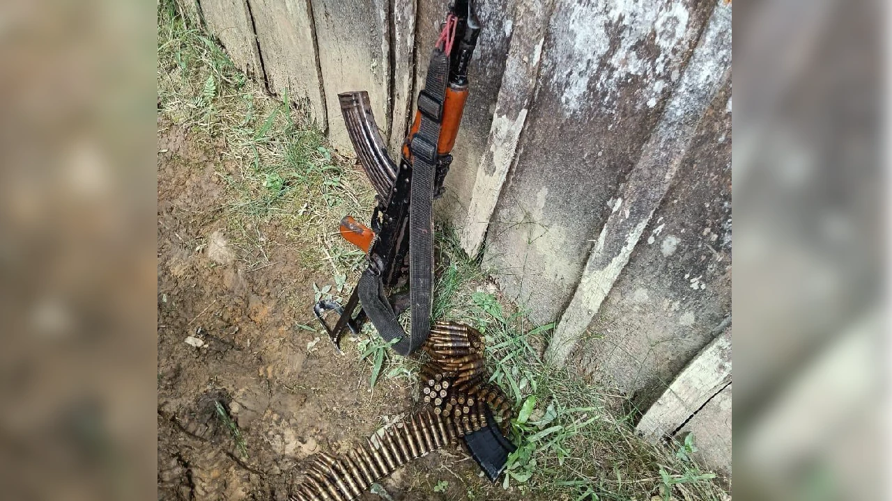 desmantelan campamento y decomisan arsenal de guerra 2 golpe-disidencias-farc-alias-calarca-ituango3