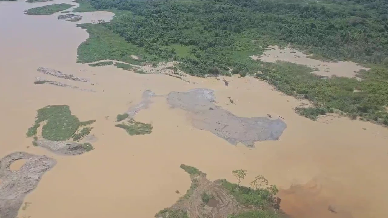 Golpe al Clan del Golfo: destruyen maquinaria en el Bajo Cauca con la cual extraían 49 kilos de oro 3 mineria-ilegal-bajo-cauca-antioqueño-destruccion-maquinaria-clangolfo1