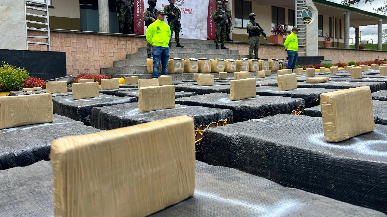 Más de 3.000 golpes a la ilegalidad: Fuerza Pública intensifica ofensiva contra grupos armados en Colombia 1 ofensiva-grupos-ilegales-primeros-100-dias-ministro-defensa1