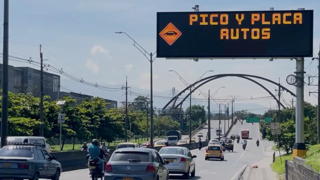 Pico y Placa en Medellín cambia desde el 4 de agosto: consulte la nueva rotación y vías exentas